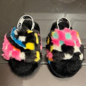NWOT UGG toddler size 7 slippers